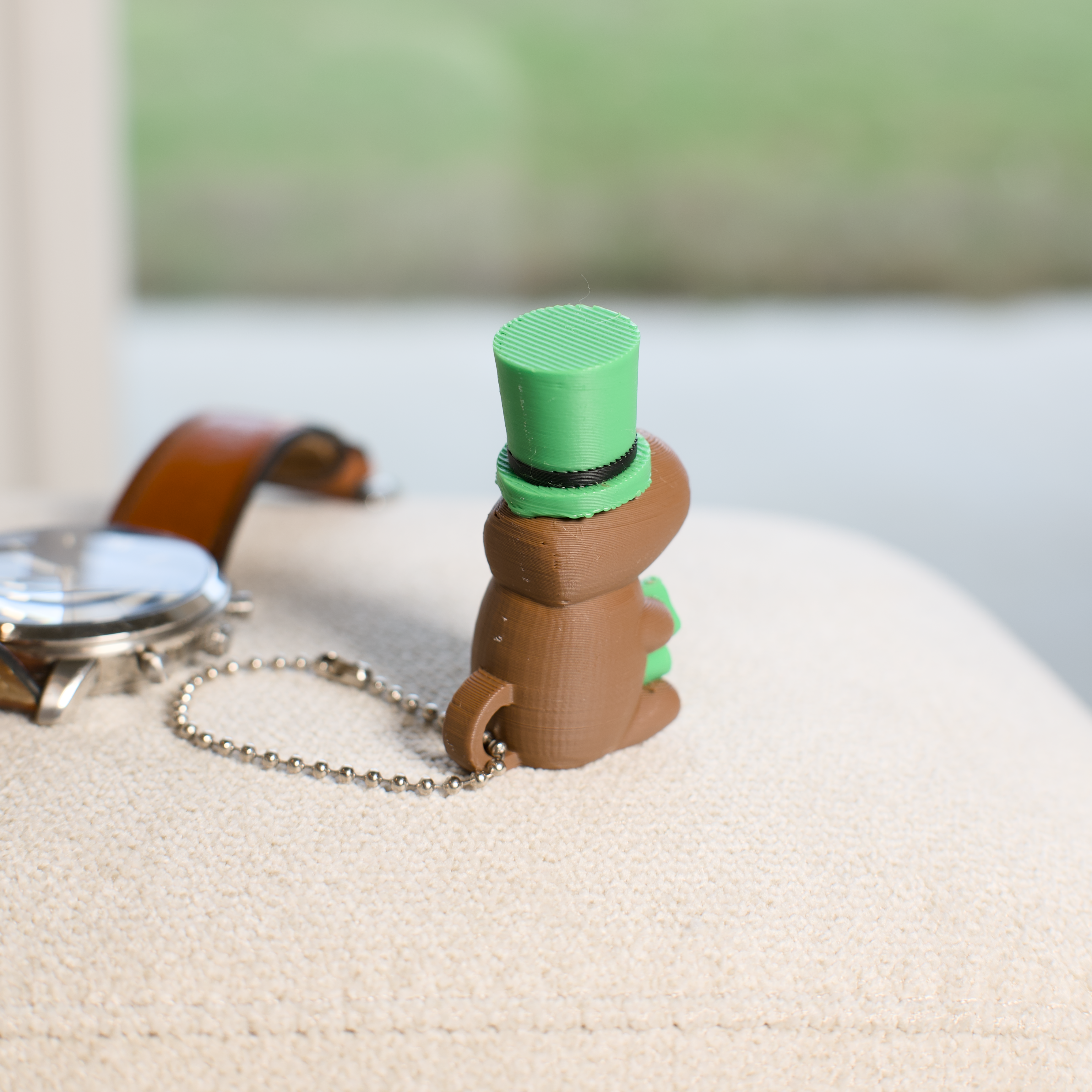 St. Patrick's Day Capybara Keychain Figurine - Cute 3D Printed Leprechaun Capy Holding Clover